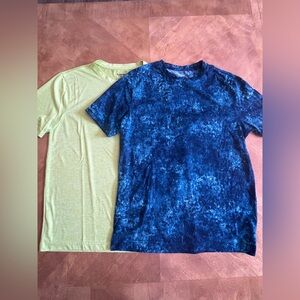 Old Navy Short Sleeve Tee Bundle – Blue Tie-Dye & Solid Green – Men’s Small